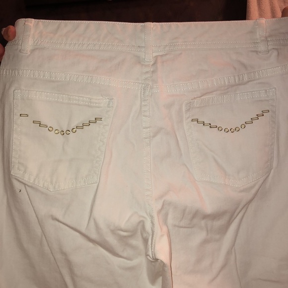 Capris - Picture 3 of 3